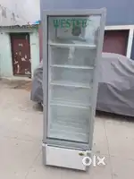 western 380-litres cool drink fridge neat & working condition For Sale