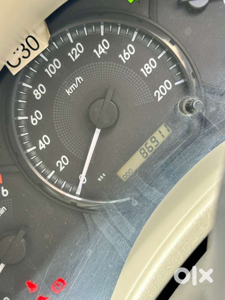 Toyota Innova 2012 Diesel 87000 Km Driven