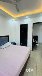 Independent one room set owner free