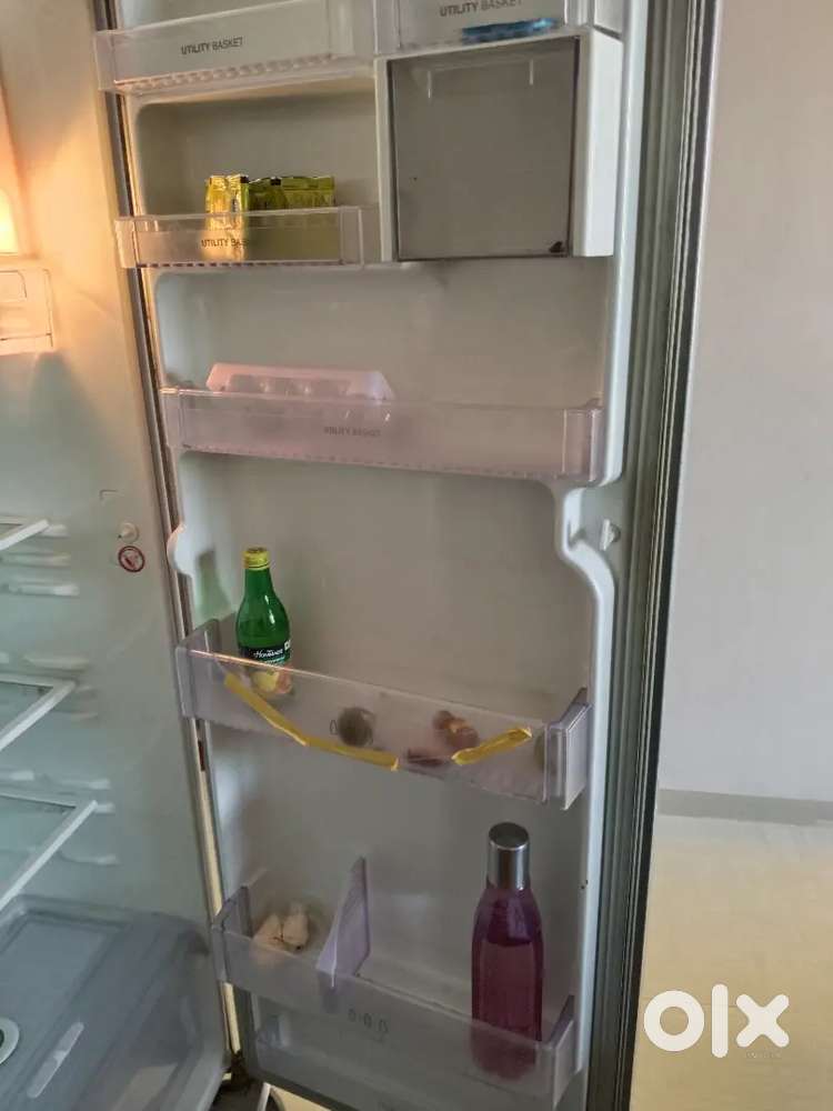 LG refrigerator