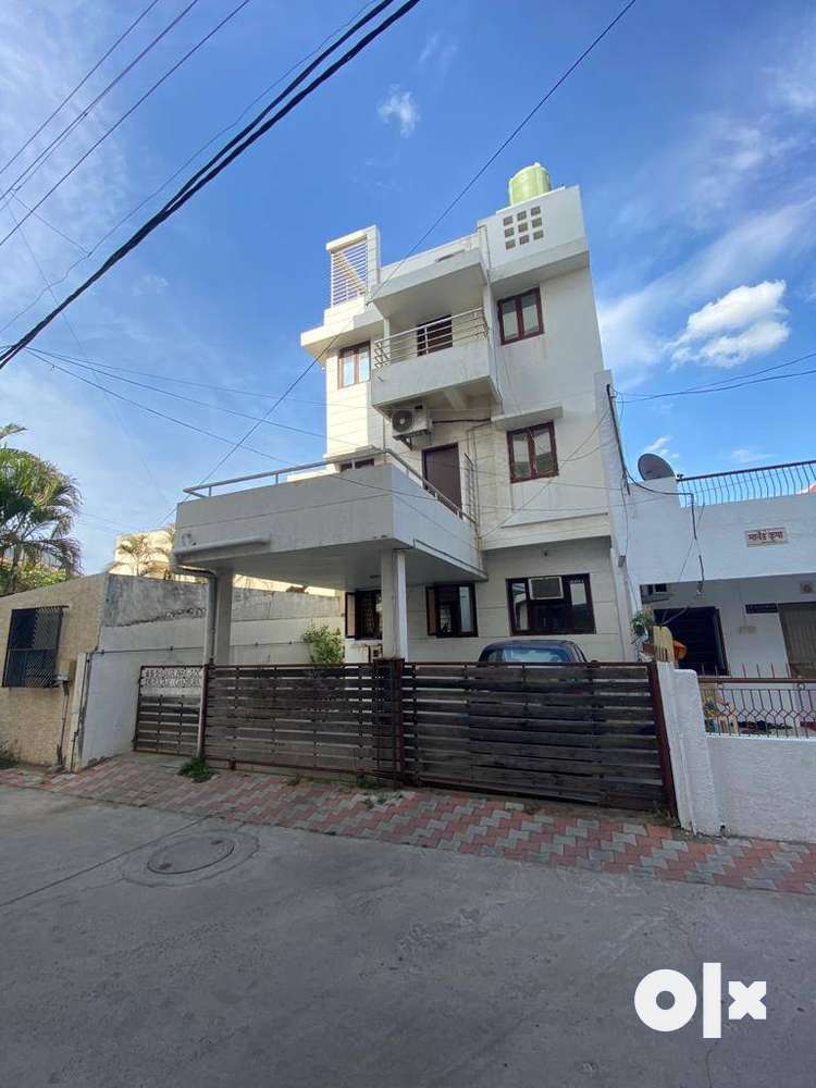 5BHK Semi Furnished Duplex for sale Nizampura Vadodara- Rs.1.40Cr*