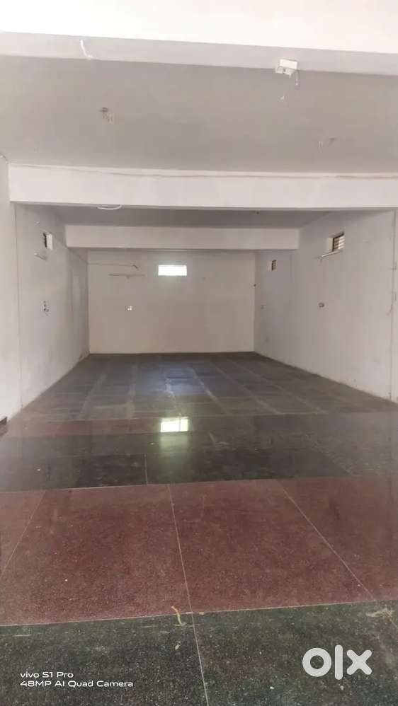 Commercial space godown for rent with low cost