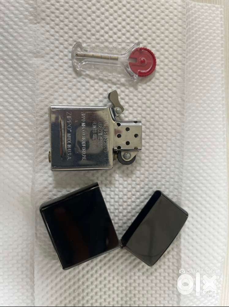 Zippo Original lighter with original flints