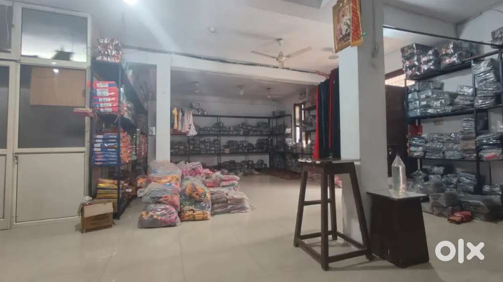 2000 square foot shop for sale in main bada