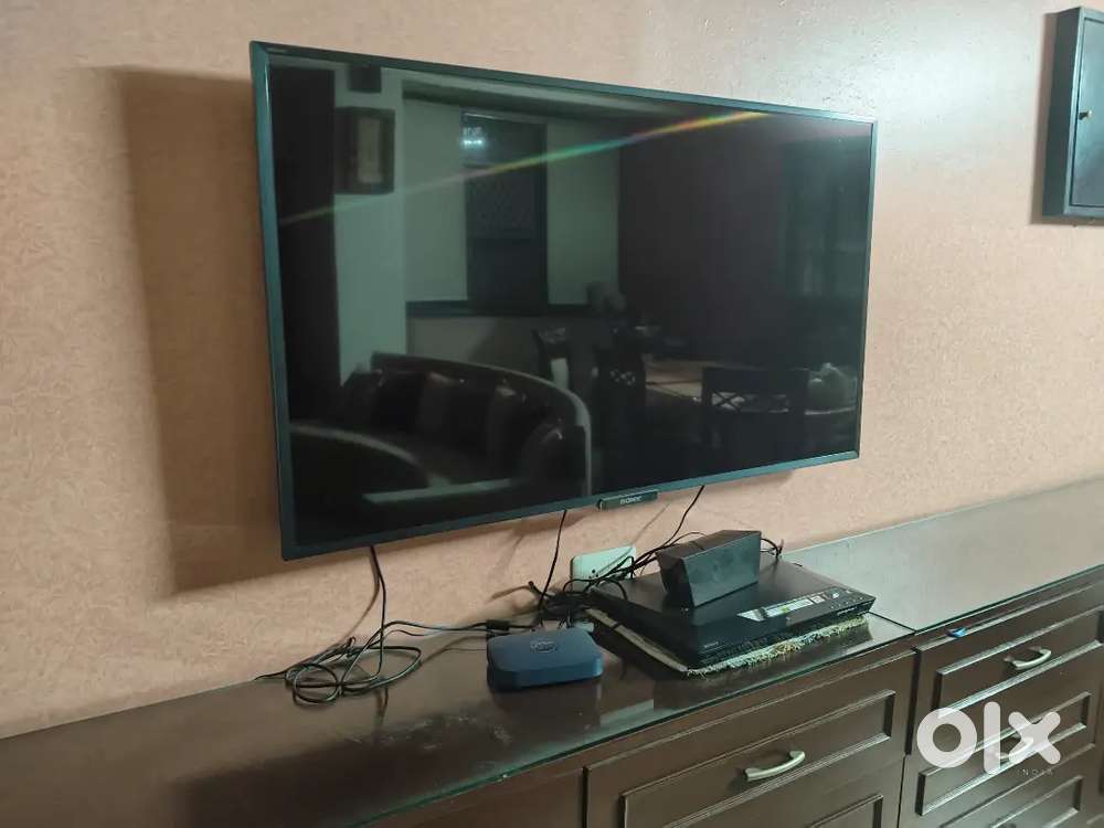 Sony Bravia TV 52 INCHES