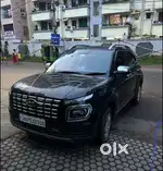 Hyundai Venue 2022 Petrol 14000 Km Driven.