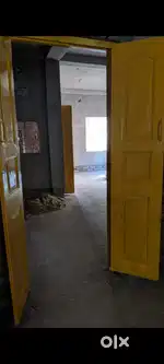INDEPENDENT HOUSE ONLY FIRST FLOOR