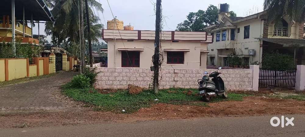 House for rent good area near by market&bus24/7water supply