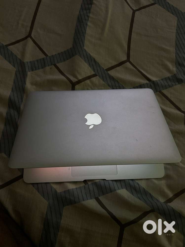 Apple Macbook Air 13”