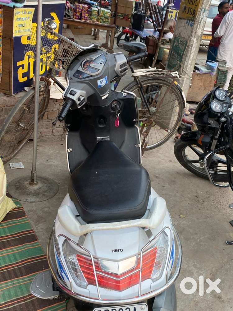 both keys available , all sensors working , no problem with engine