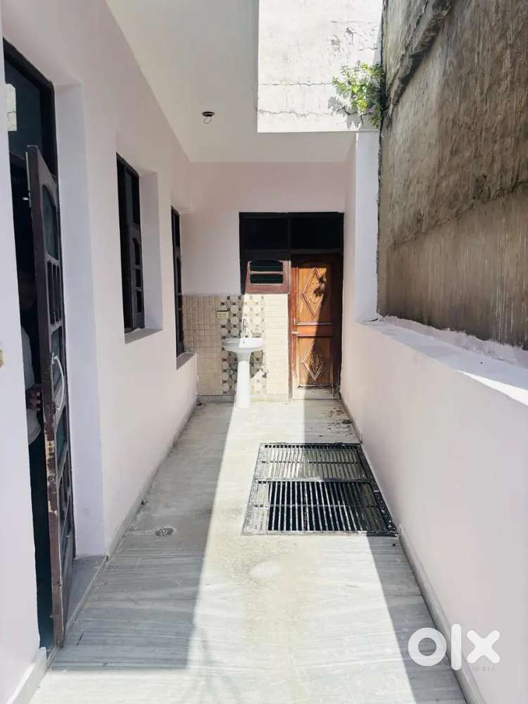 3BHK SEMI-FURNISHED FOR RENT IN TEHSIL ROAD DERABASSI