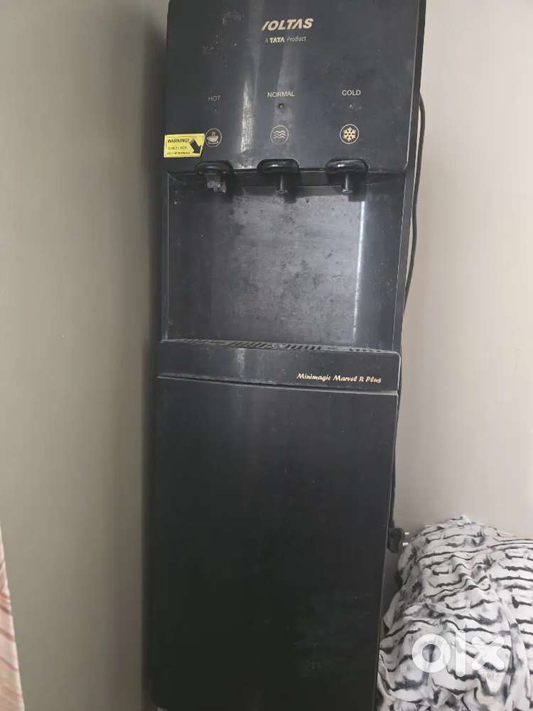 Water Dispenser with Fridge, 9 months ( Tata l