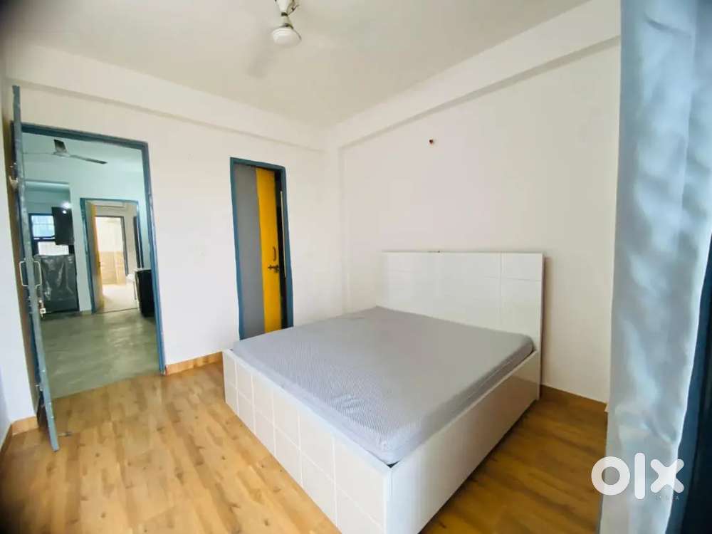 luxury co-living pg in gurugaon with gym and 3time food