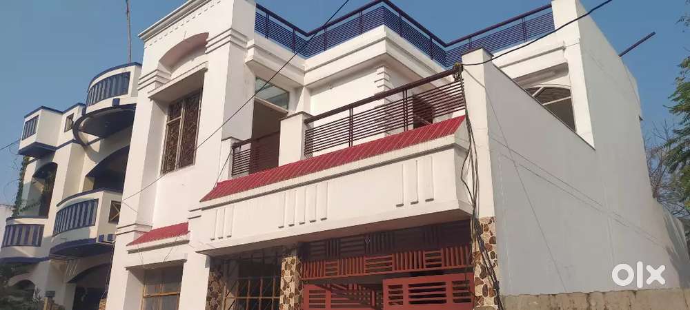 Rent for 3 room set ground floor with 3 bathroom lobby kitchen storage