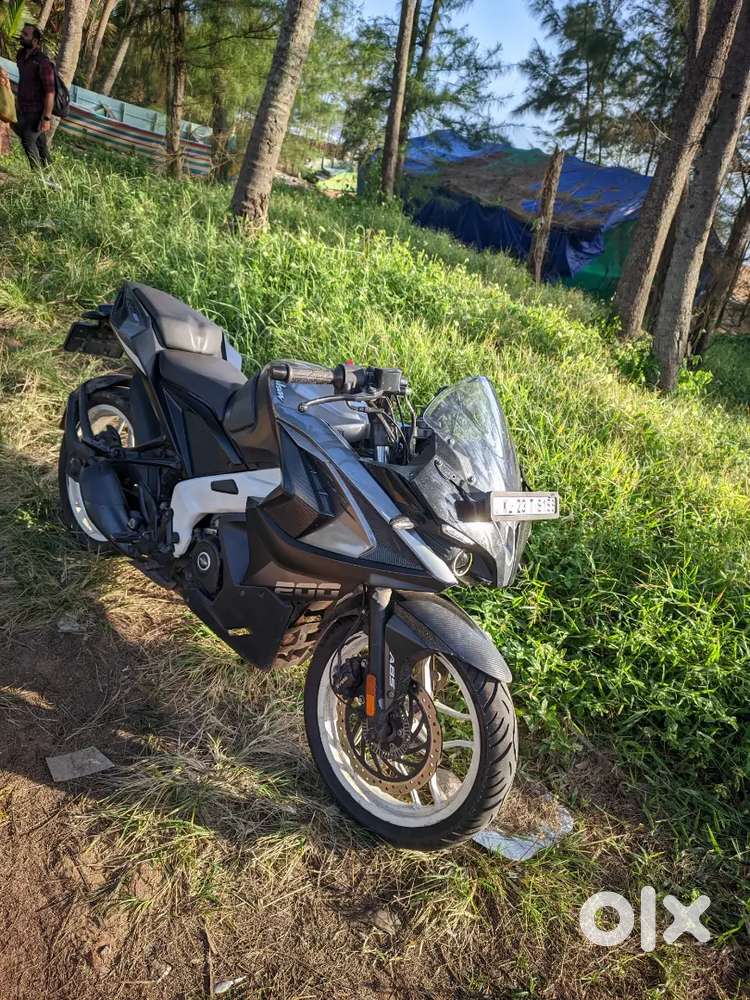 Bajaj pulsar rs200 bs6
