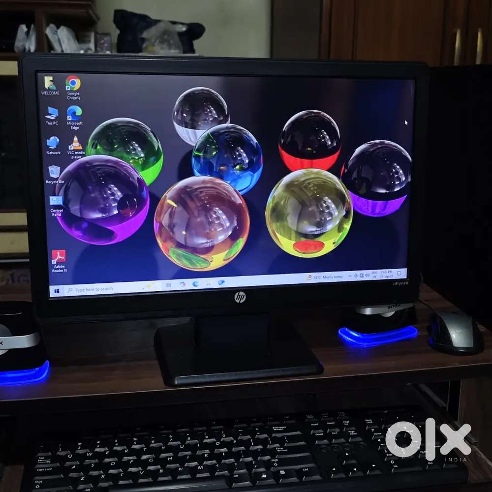 HP branded i5 4th gen desktop. 20 inch HP led . 8gb ram 1tb hdd.