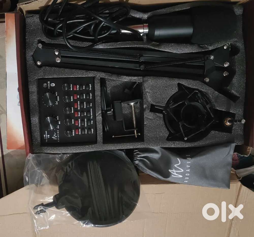 Condenser microphone with v8 audio mixer set