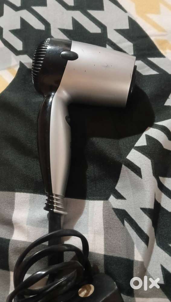 Hair dryer