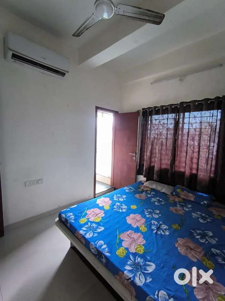 Fully Furnished 1Bhk Zero Brokrege Near Bombay Hospital Square