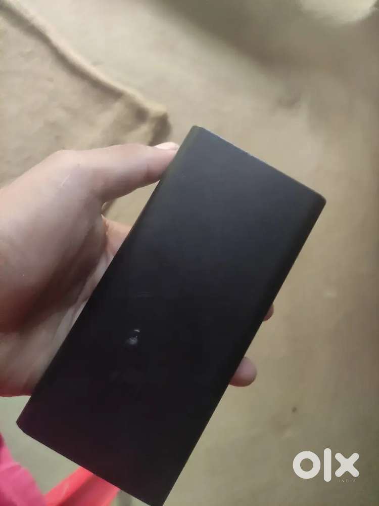 2000maH MI Power bank at 1000₹