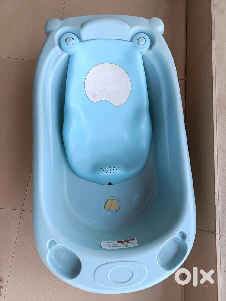 Bath tub baby