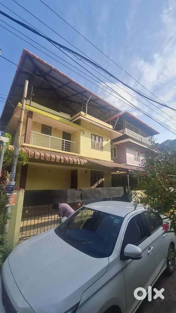 3 BHK Independent house for rent for bachelors(3) or family.