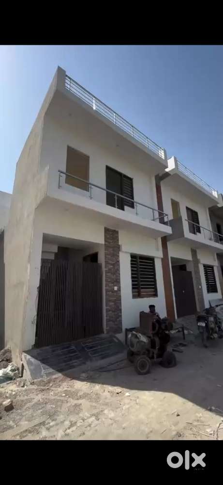 53 gaj full dupelx house for sale in ganganagr