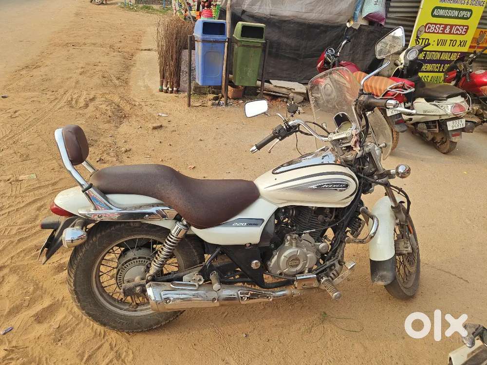 Bajaj Avenger Cruze 220 CC