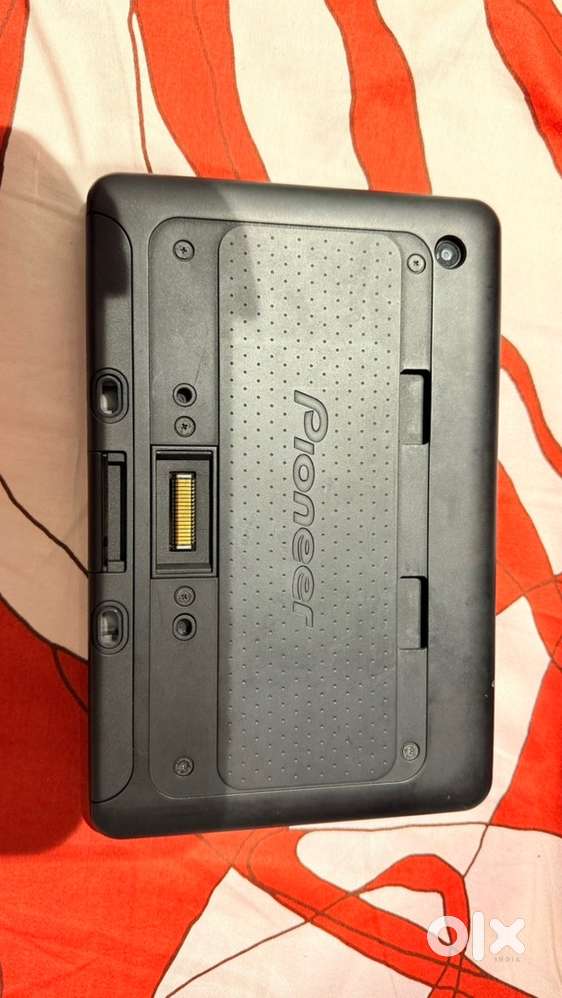 Pioneer SDA-835TAB+SPH-T20BT Tab Car System