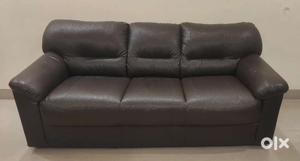 Godrej Rio Plus 3+2+2 Seater Sofa for Immediate Sale