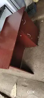Computer table