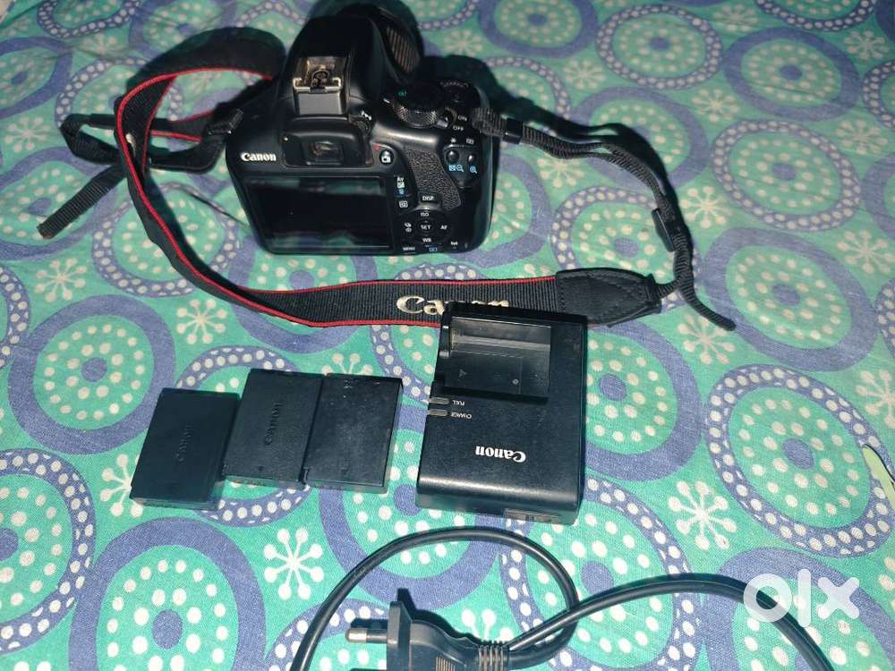 Canon 1300D DSLR with 18-55mm Lens + 3 Batteries–Excellent Condition