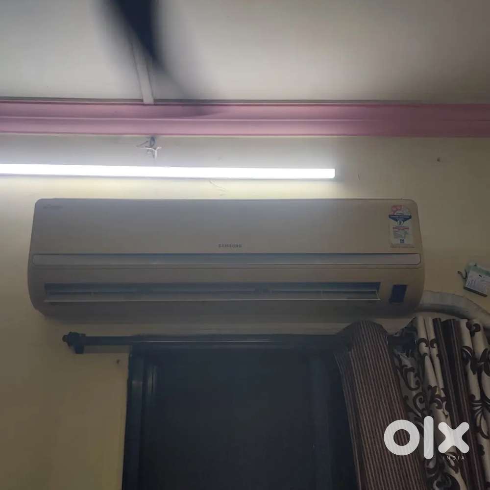 1.5 ton AC for urgent sell