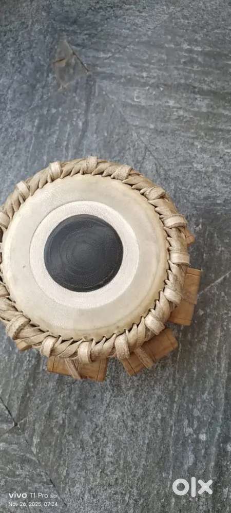 ब्लॅक सिसमच्या लाकडातील तबला काळी दोन