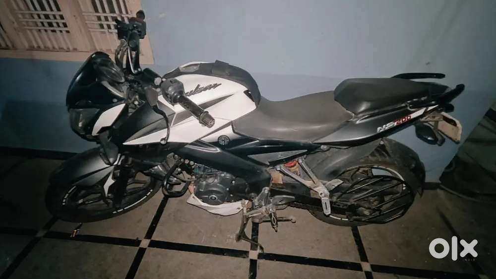 NS 200 white