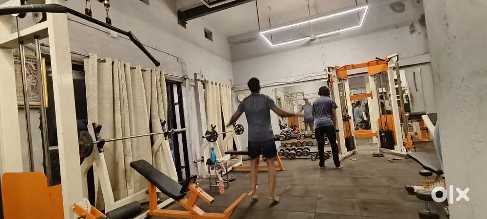 700 sqft gym Running for rent