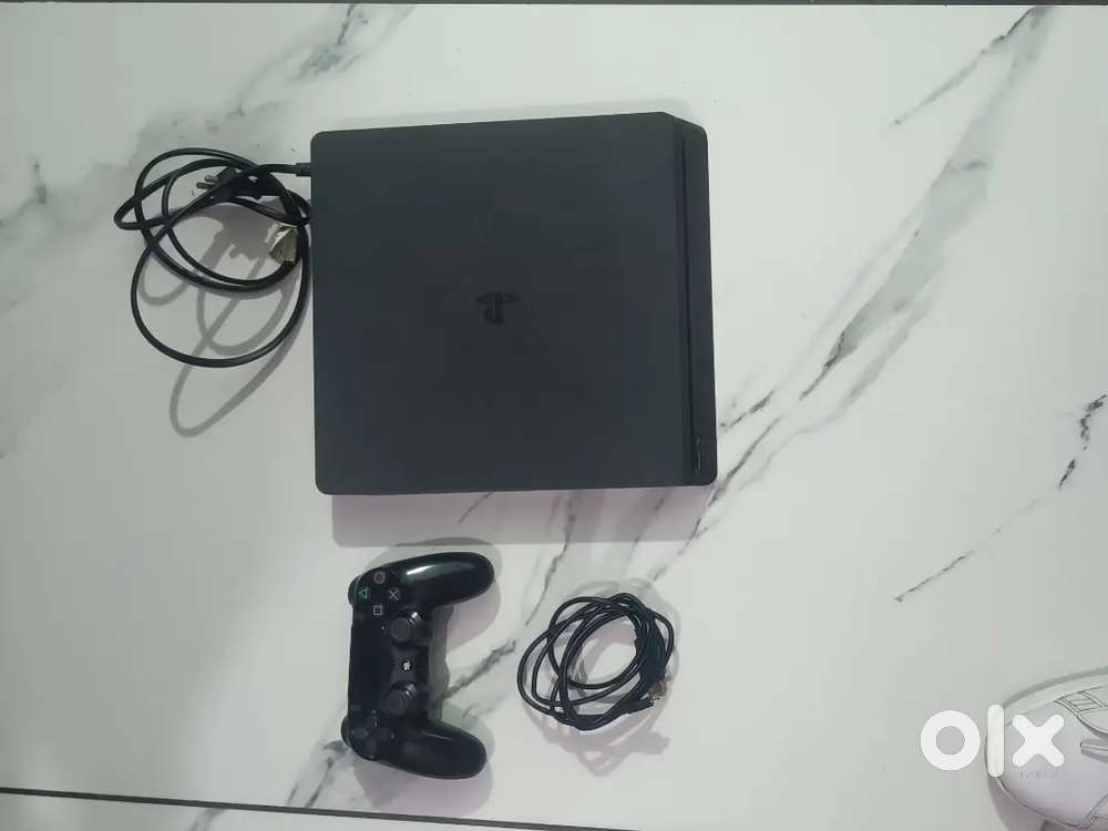 Ps4 super slim A1 quality with 1 controller and 1 game with cd