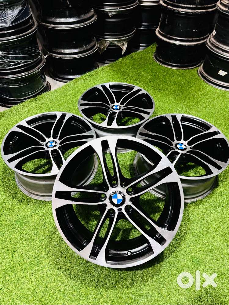 BMW M SPORTS ORIGINAL ALLOY WHEELS 18 INCH (GOOD CONDITION)