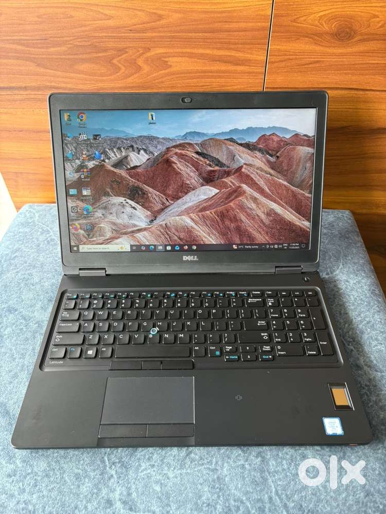 DELL LATITUDE 5580 in i5 7 th very neat and clean