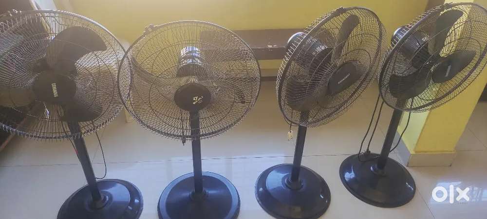 4 stand fans