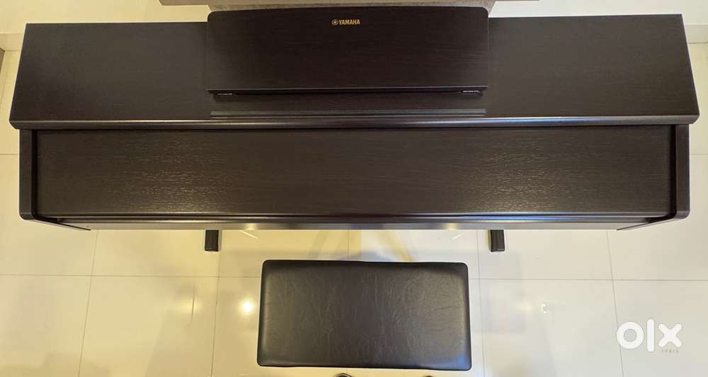 YAMAHA Y D P 144R//Y, With Bench