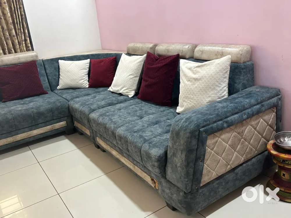 Sofa set disainar