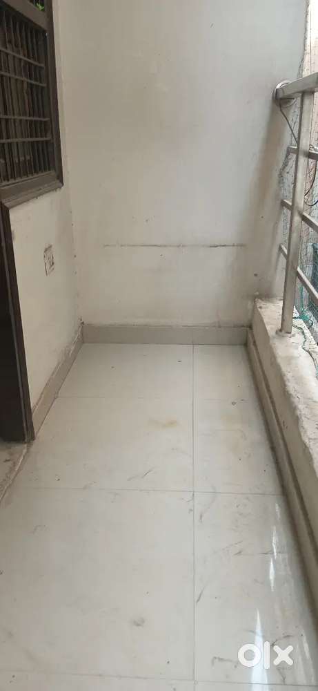 To-Let 1BHK Builder Flat in Mayur Vihar Extn 1