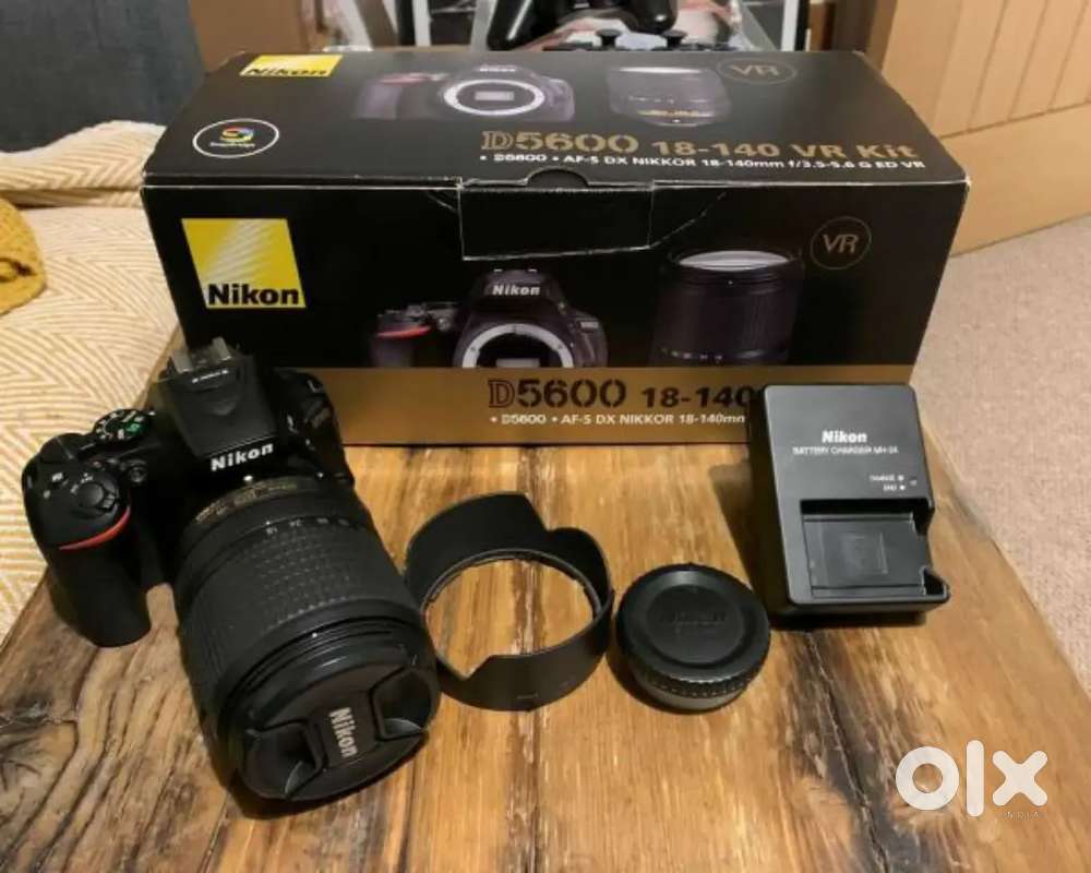 NIKON DSRL D5600 DUAL LENS CAMERA