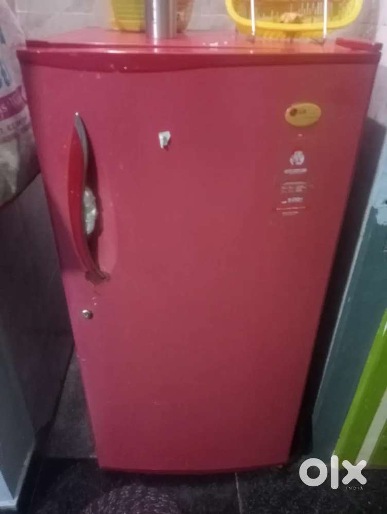 Old frize sale LG red colour