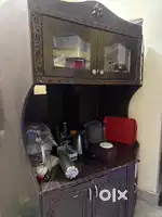 Crockery almirah