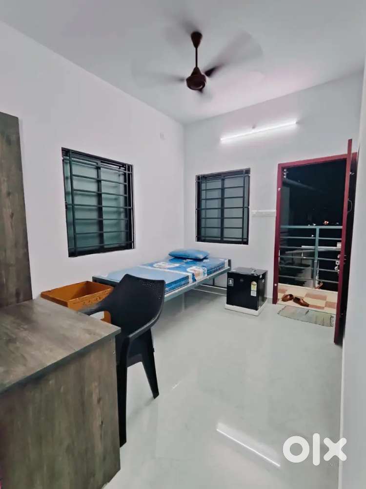 For bachelor single room rent in kakkanad near zudio and noel focus