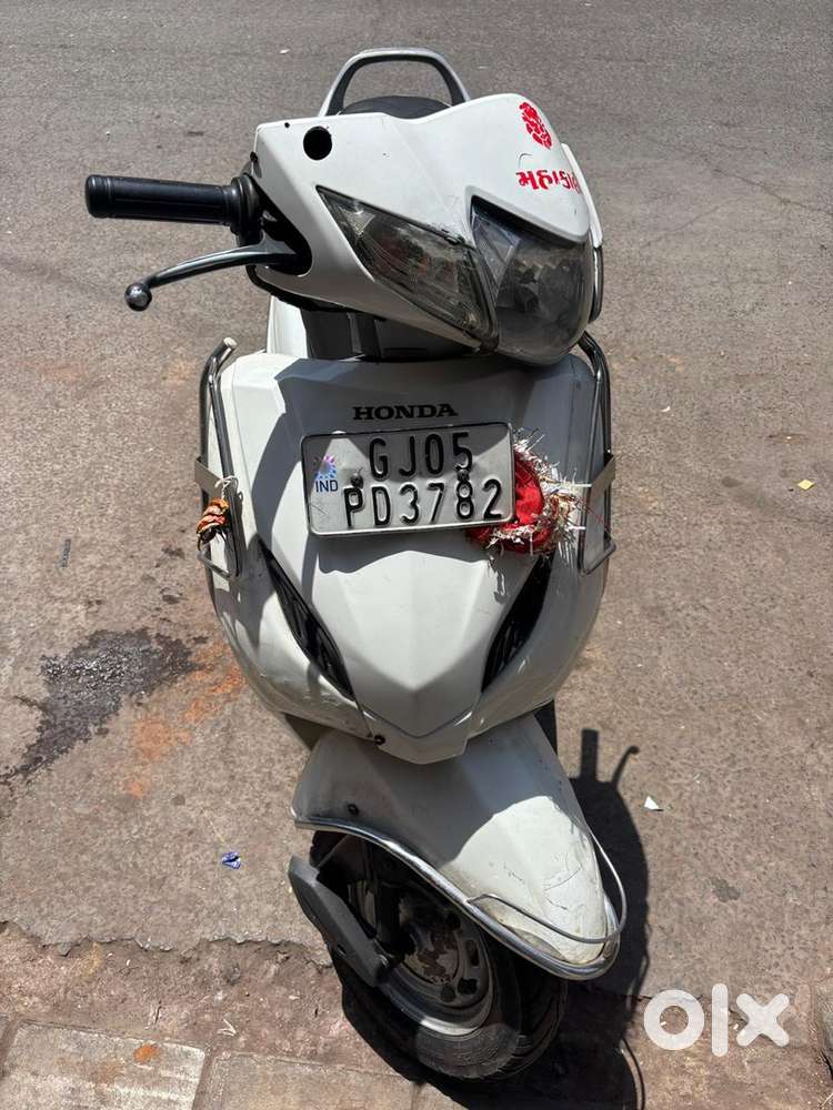ACTIVA 4G 2017 WHITE COLOR