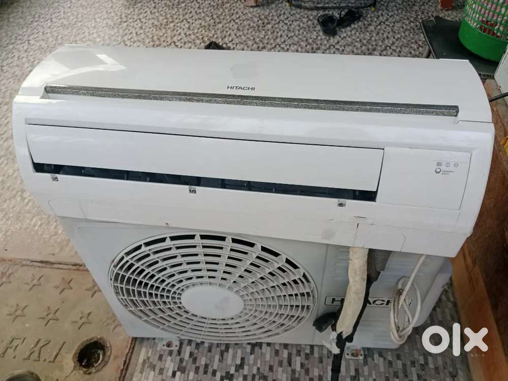 Hitachi 1.ton split ac
