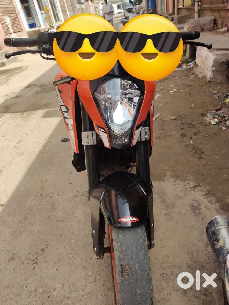 Pink house gali islamiya collage ke pass